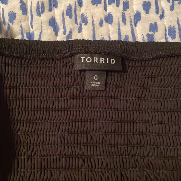 Black tank top - Picture 3 of 3